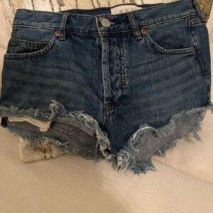 I am 5’4 and find them to be a little short. Cut small so could fit a size 24.